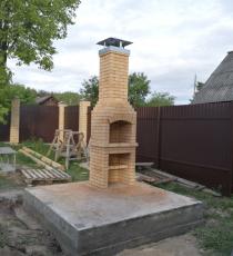 кирпичный мангал