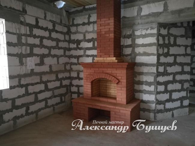 Камин из кирпича